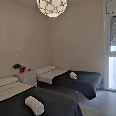Apartment Acogedor Cerca Del Centro Y Playa En Platja D'aro, Con Balcon Y Cocina Equipada - Es-209-44